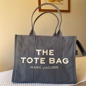 Marc Jacobs ‘The Large Tote Bag’
